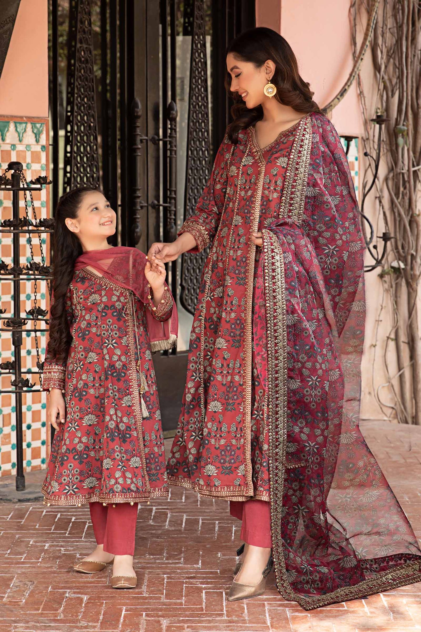 3 PIECE EMBROIDERED LAWN SUIT | MKD-EF24-26