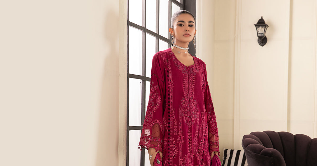 3 PIECE EMBROIDERED LAWN SUIT | DW-EF24-02