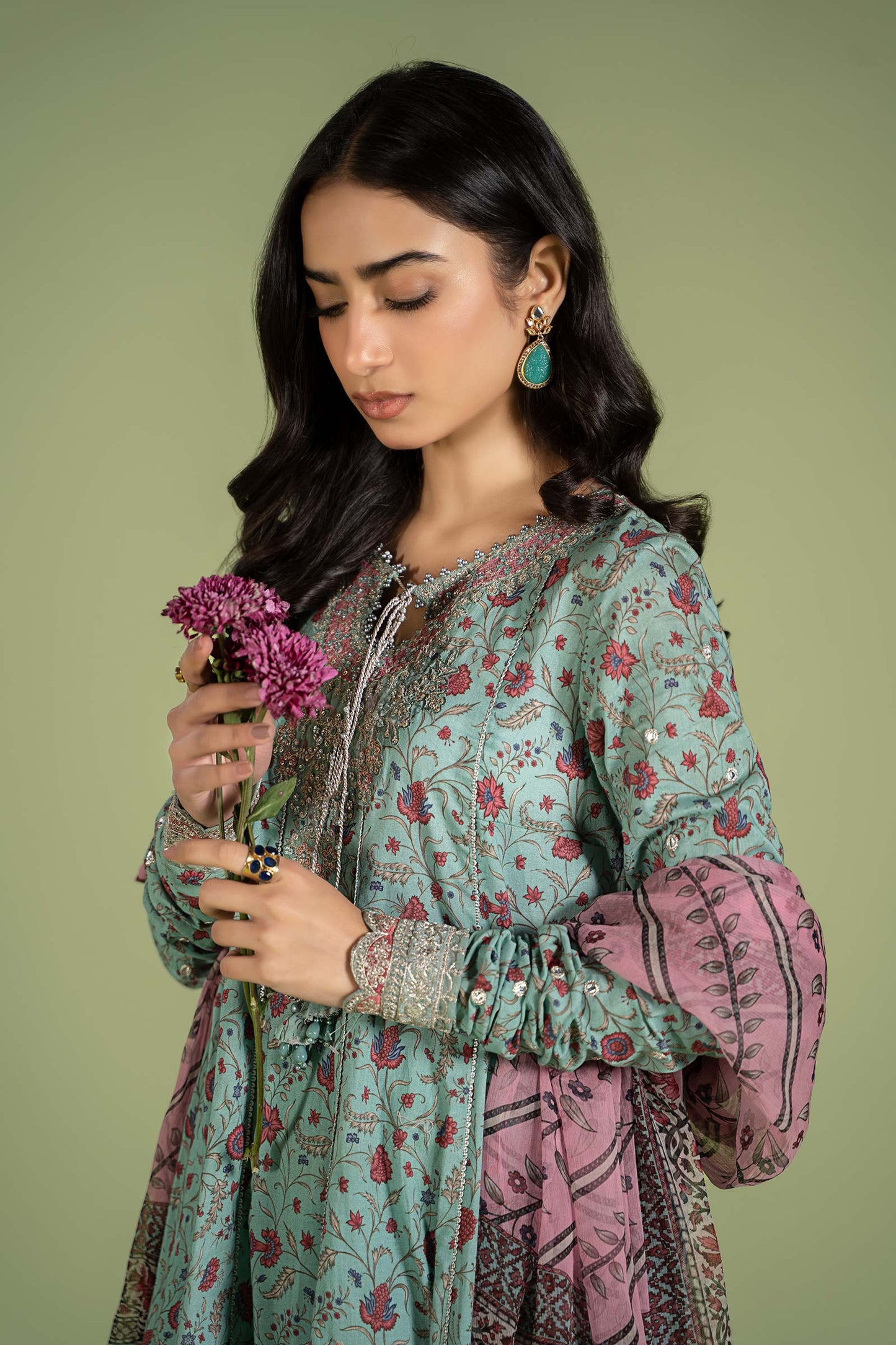 3 PIECE EMBROIDERED LAWN SUIT | DW-EF24-50