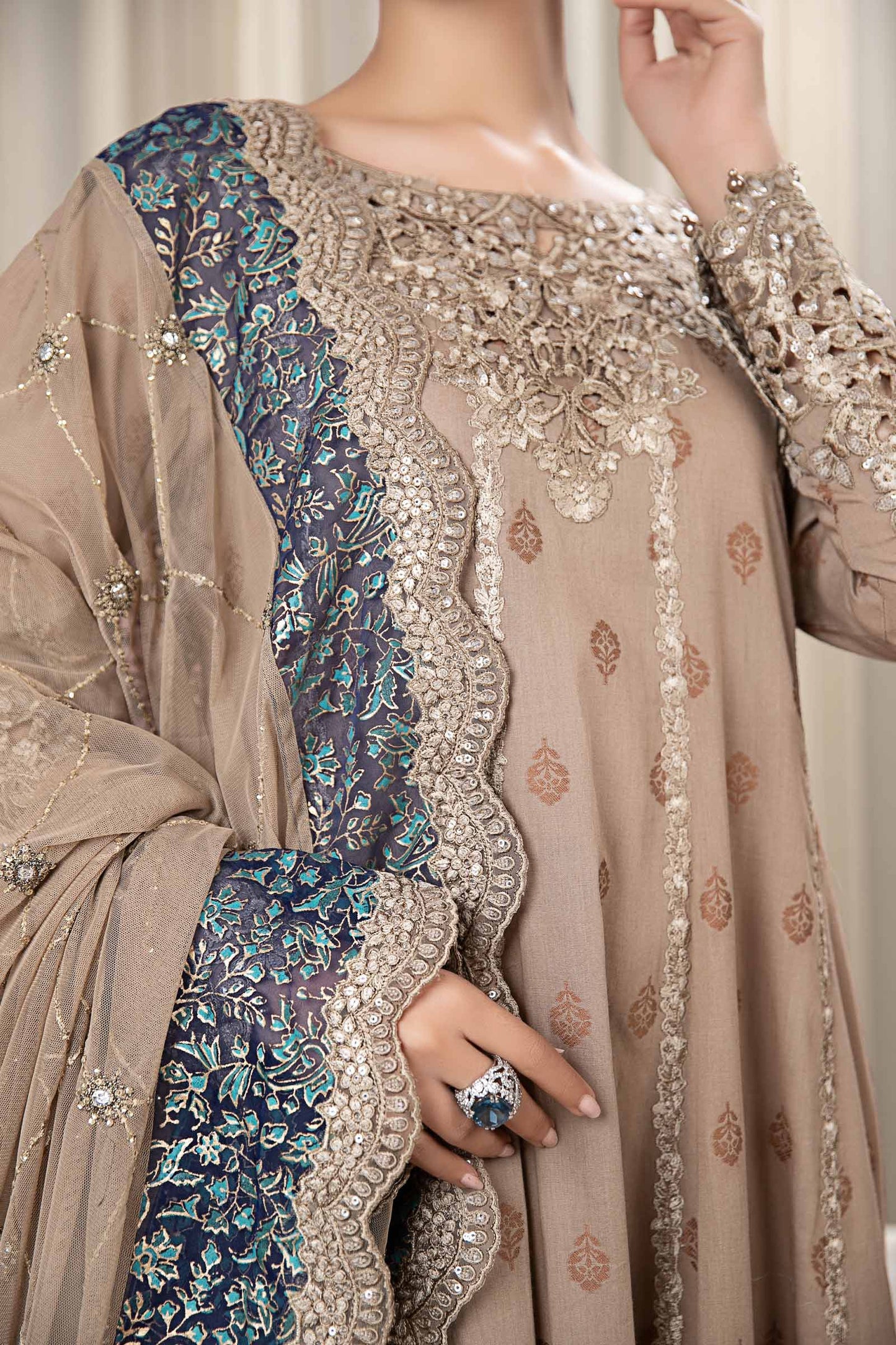 3 PIECE EMBROIDERED JACQUARD BROSHIA SUIT | DW-EF24-35