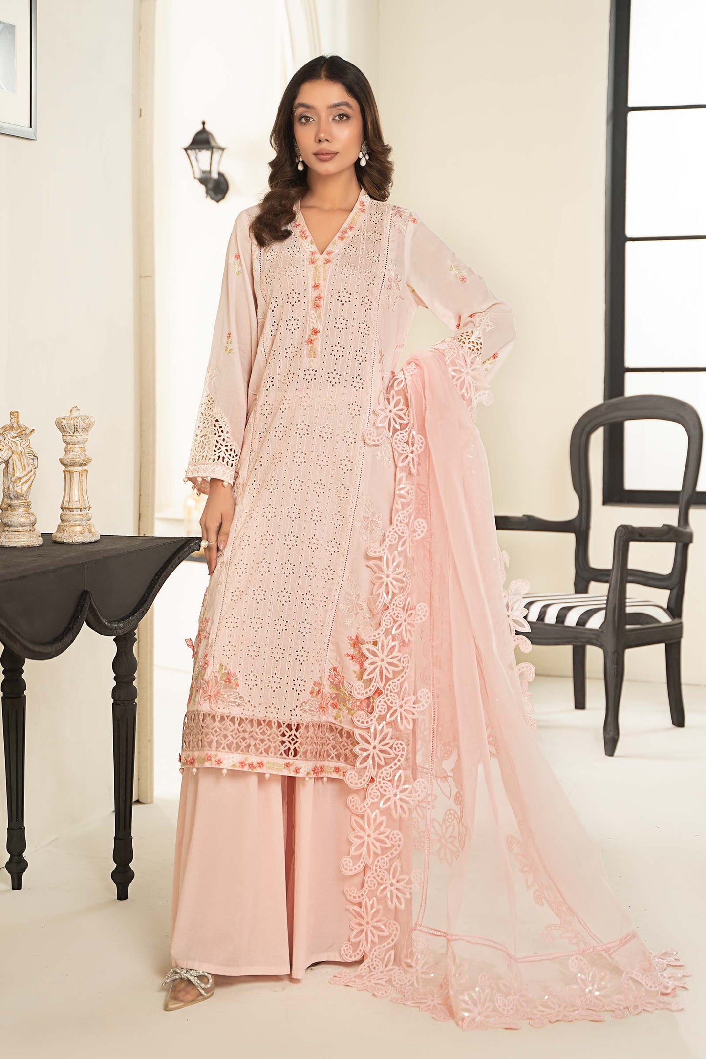 3 PIECE EMBROIDERED LAWN SUIT | DW-EF24-05