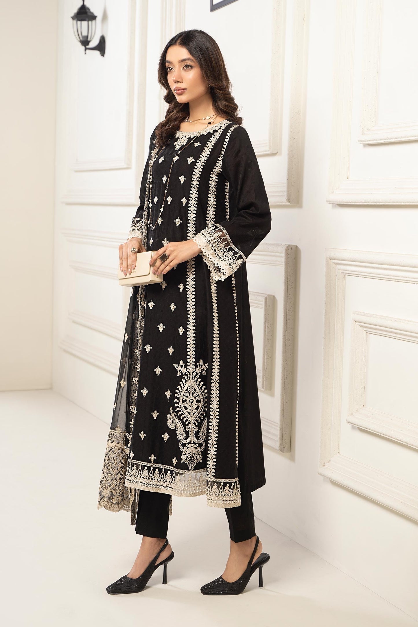 3 PIECE EMBROIDERED SELF JACQUARD SUIT | DW-EF24-117