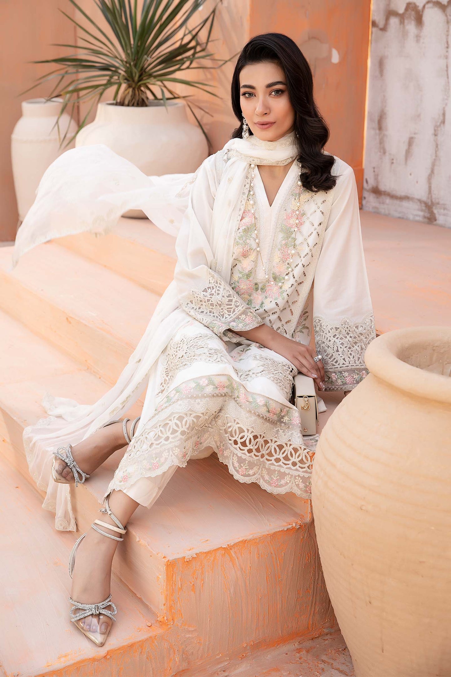 3 PIECE EMBROIDERED LAWN SUIT | DW-EF24-17