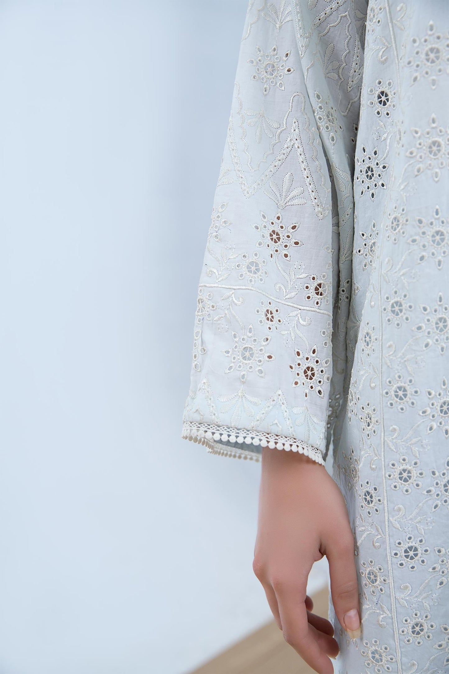 EMBROIDERED LAWN TUNIC SHIRT | MB-EF24-33