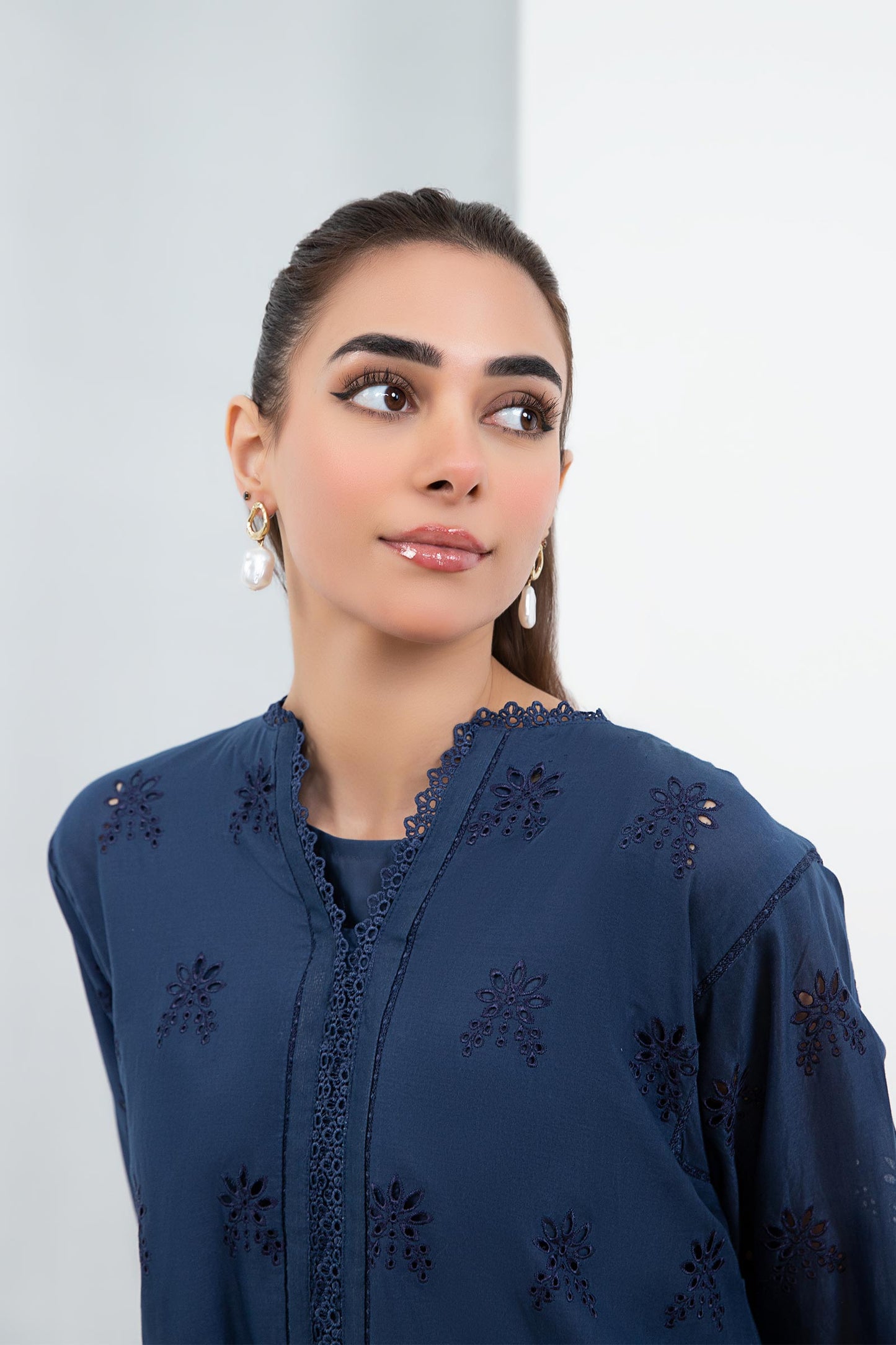 EMBROIDERED LAWN KURTA | MB-EF24-79