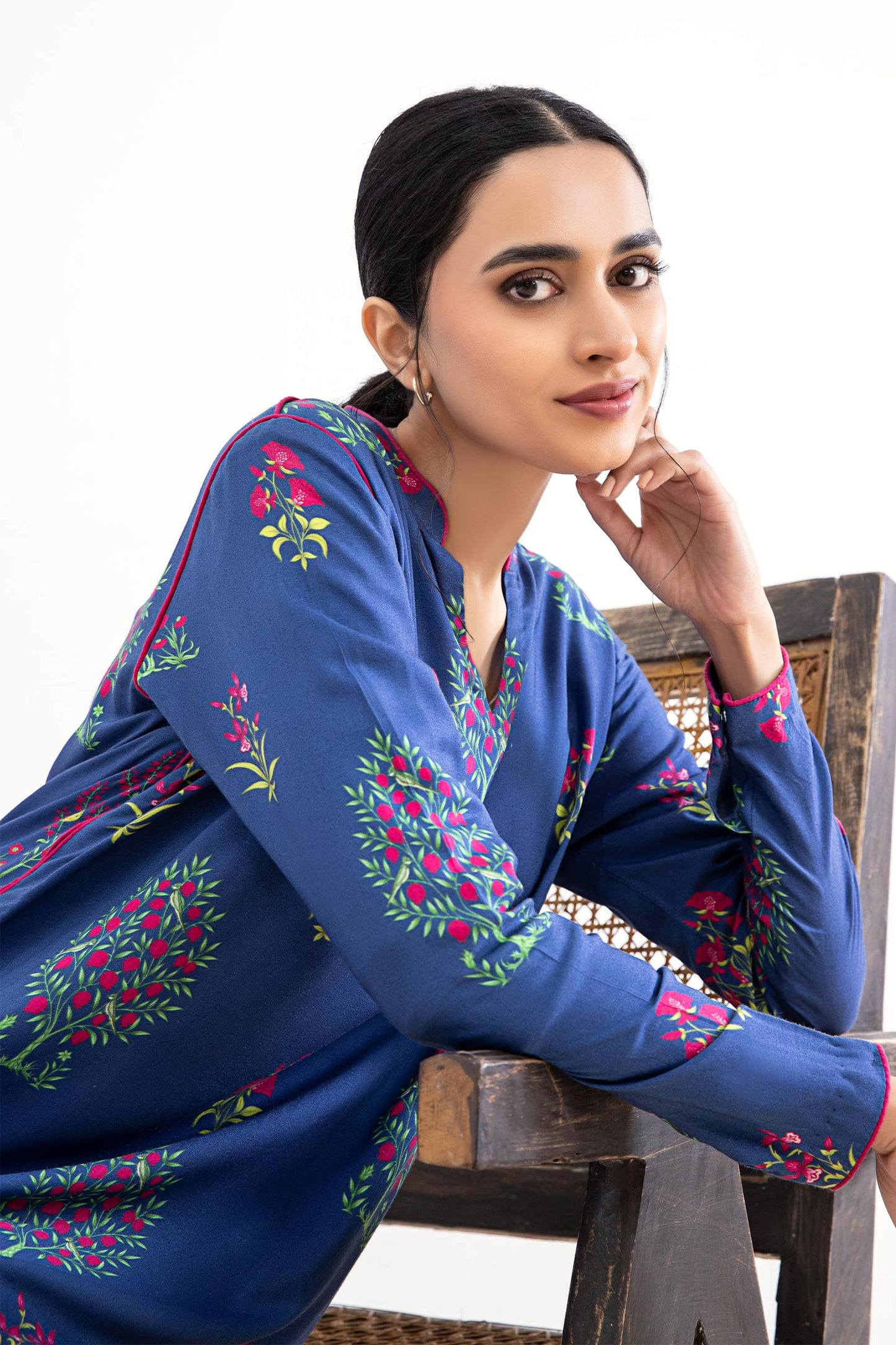 2 PIECE PRINTED ARABIC LAWN SUIT | MB-EF24-97