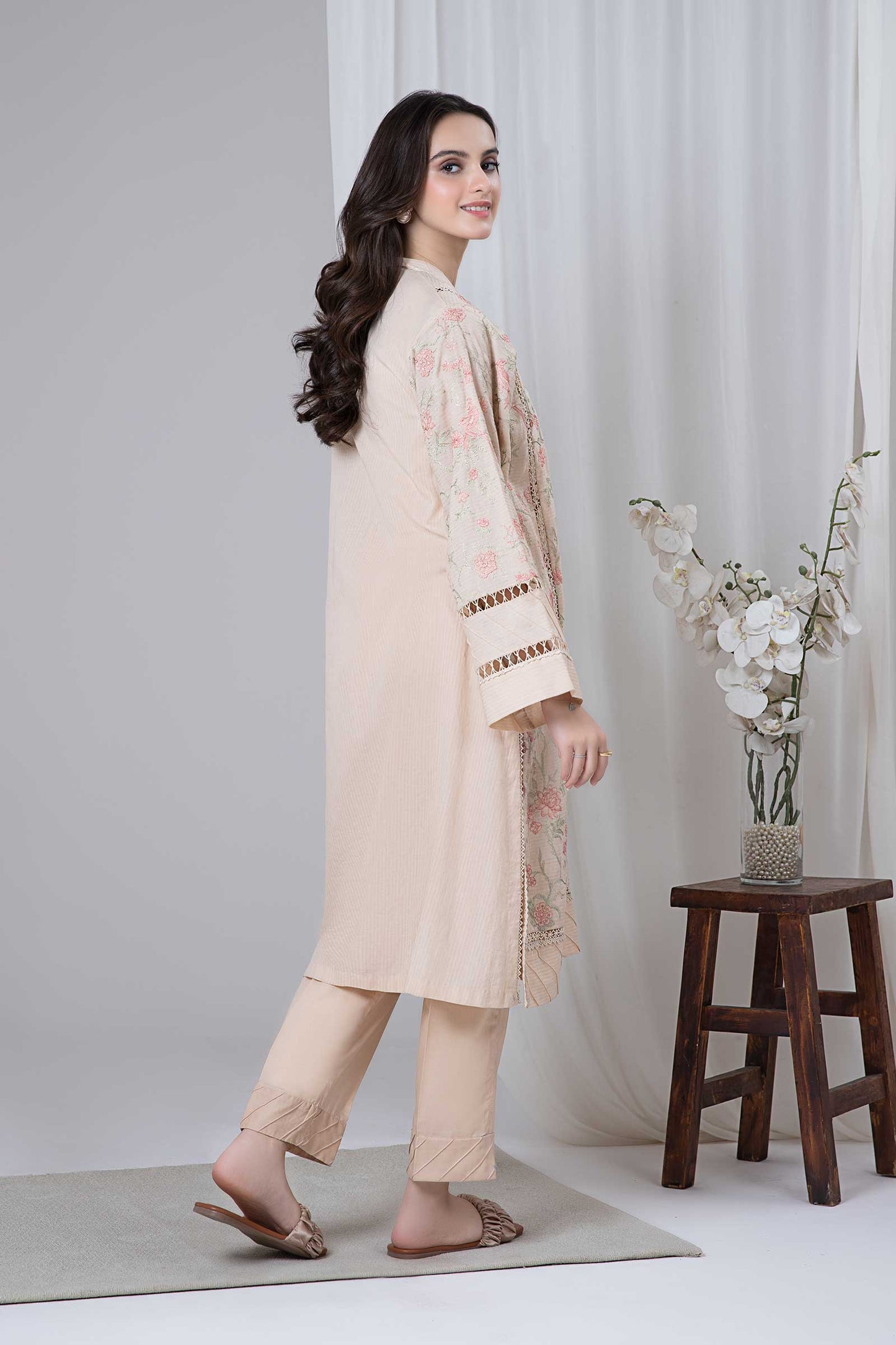 EMBROIDERED LAWN KURTA | MB-EF24-153