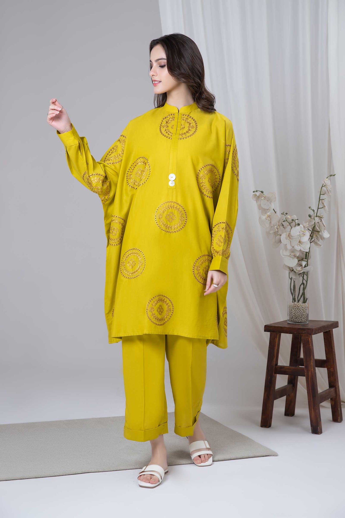 EMBROIDERED LAWN TUNIC | MB-EF24-192