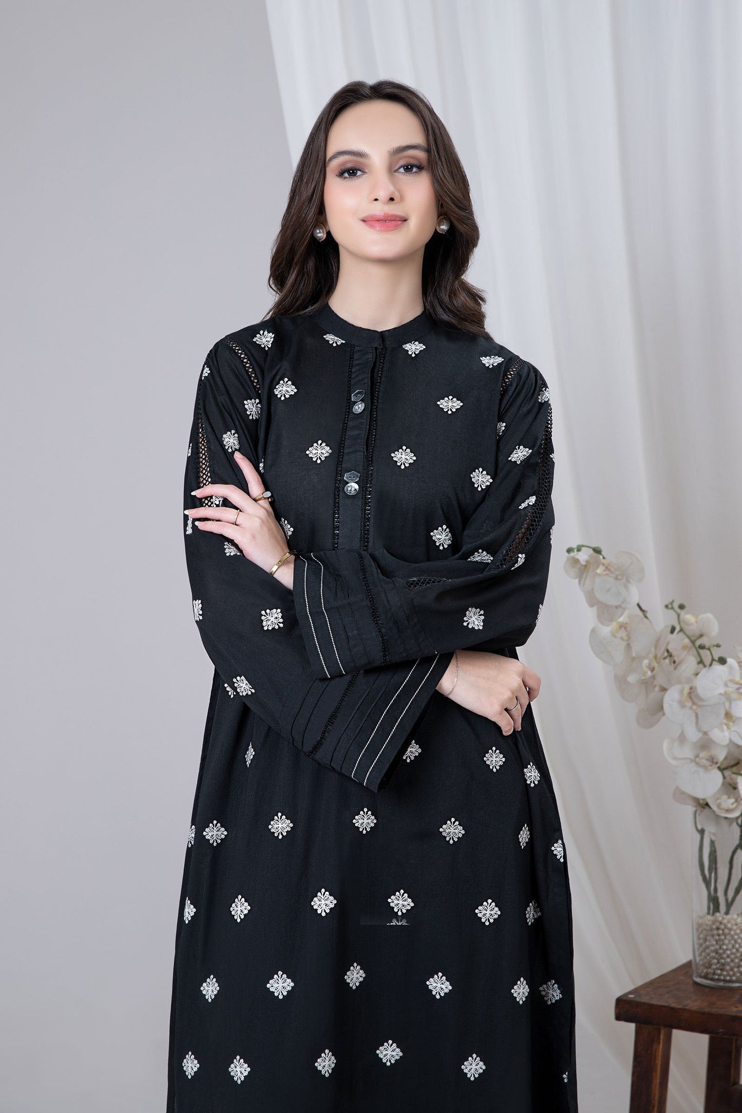 EMBROIDERED LAWN SHIRT | MB-EF24-42