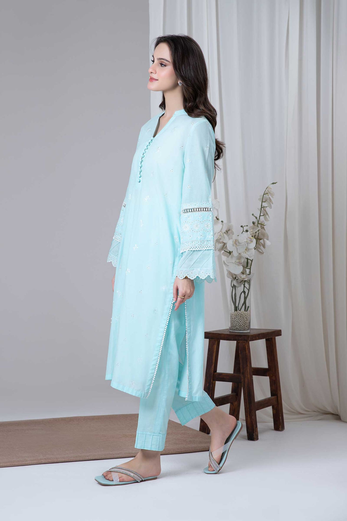 EMBROIDERED LAWN KURTA | MB-EF24-52