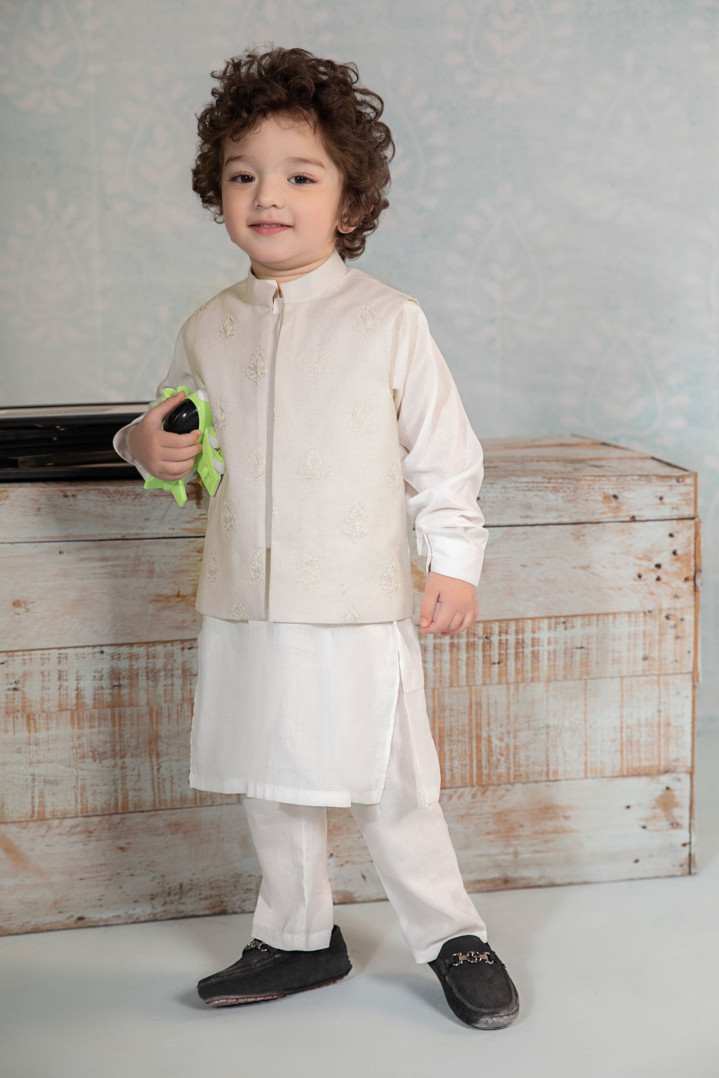 Embroidered Dobby Suit | MKB-SS24-12