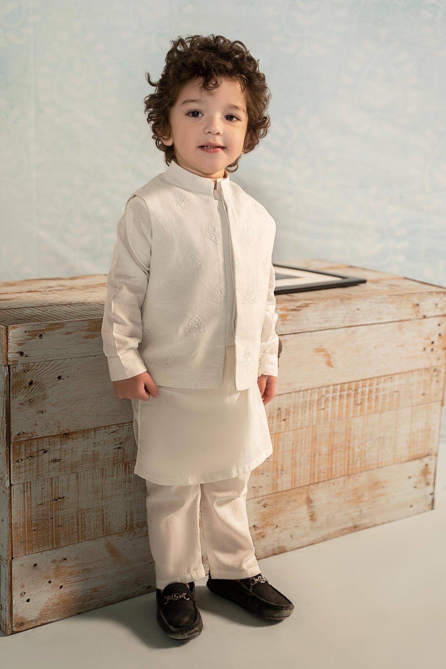 Embroidered Dobby Suit | MKB-SS24-12