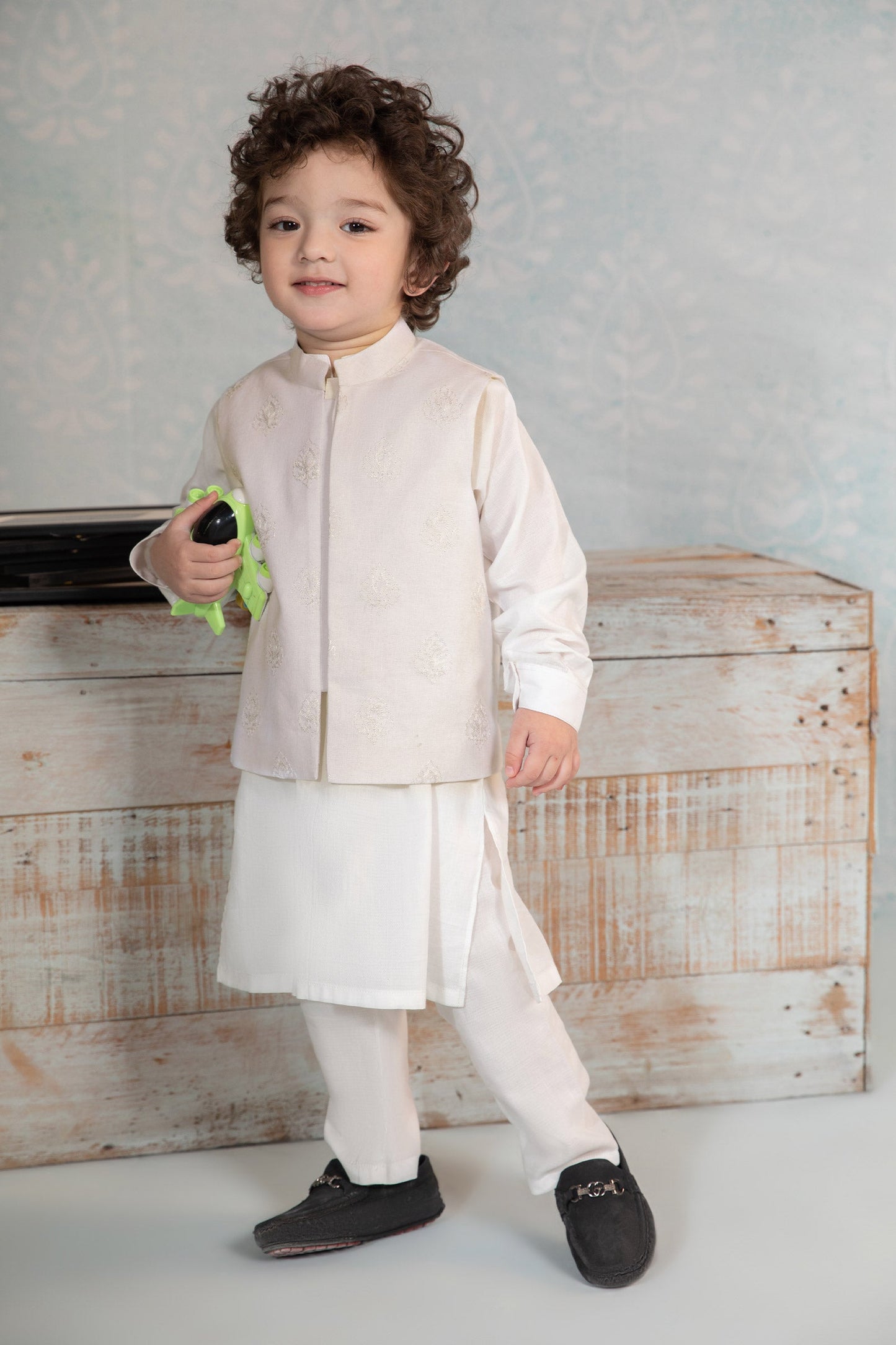 Embroidered Dobby Suit | MKB-SS24-12