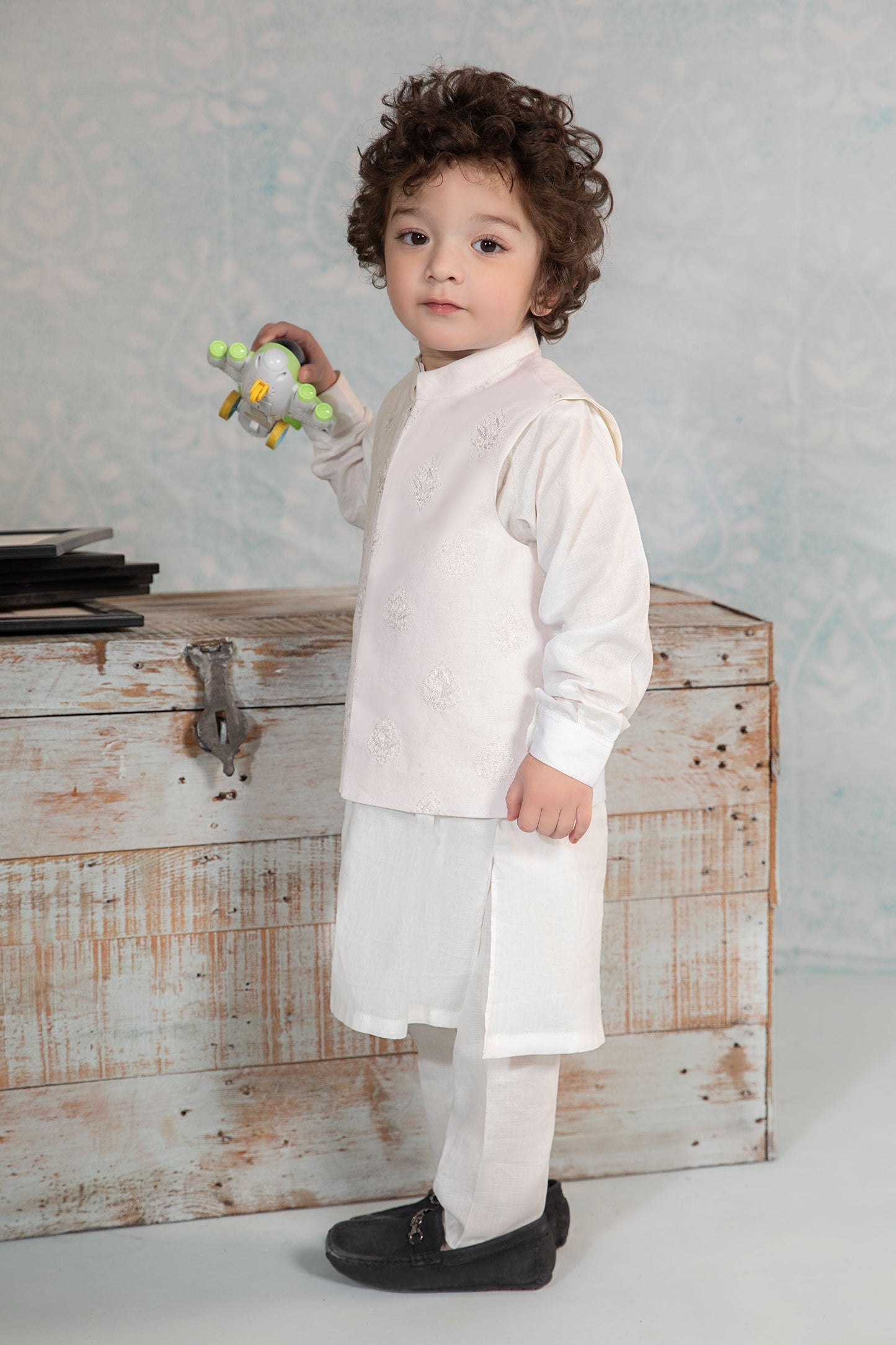 Embroidered Dobby Suit | MKB-SS24-12