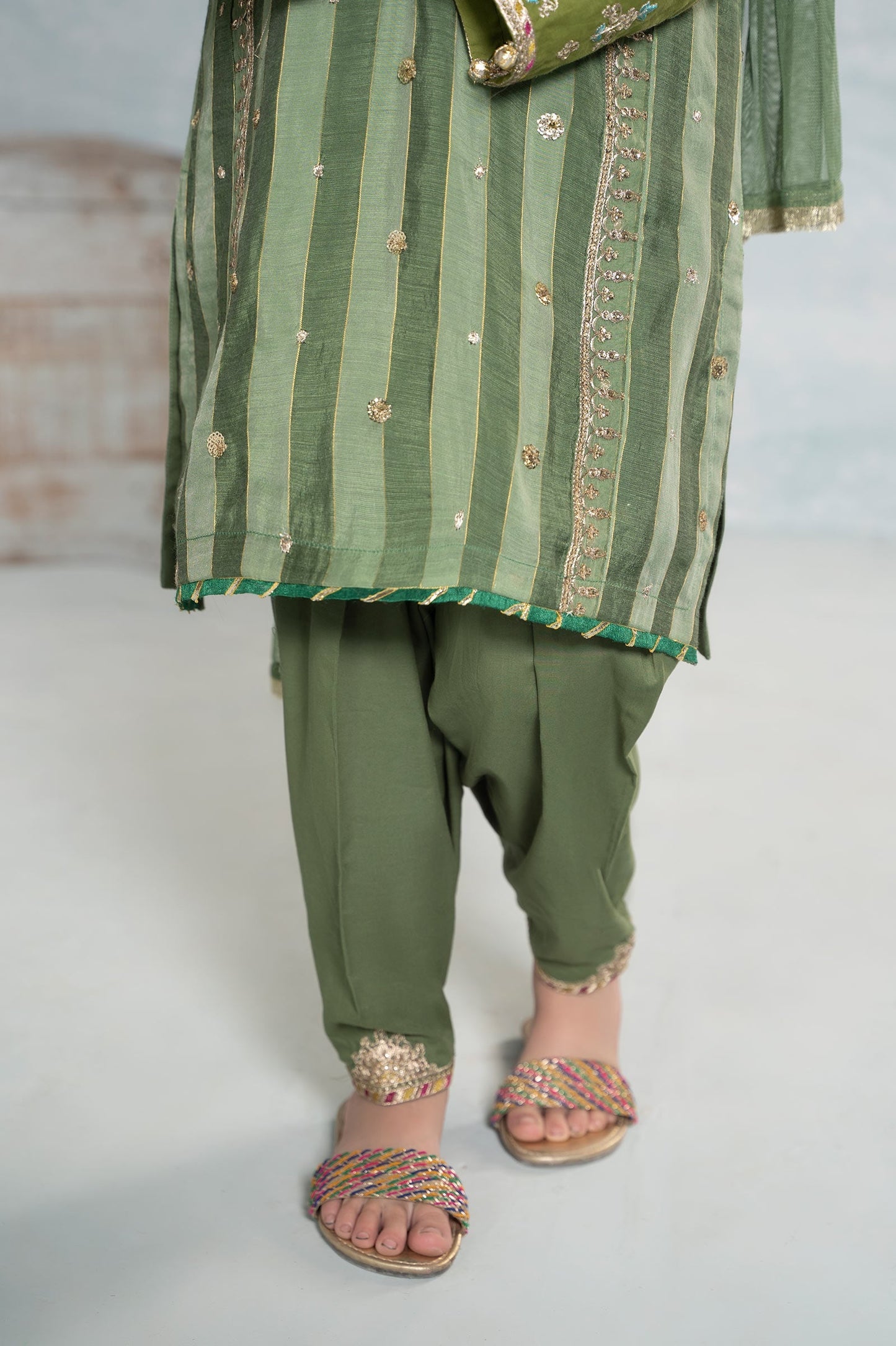 3 PIECE EMBROIDERED YARN DYED SUIT | MKD-EF24-03