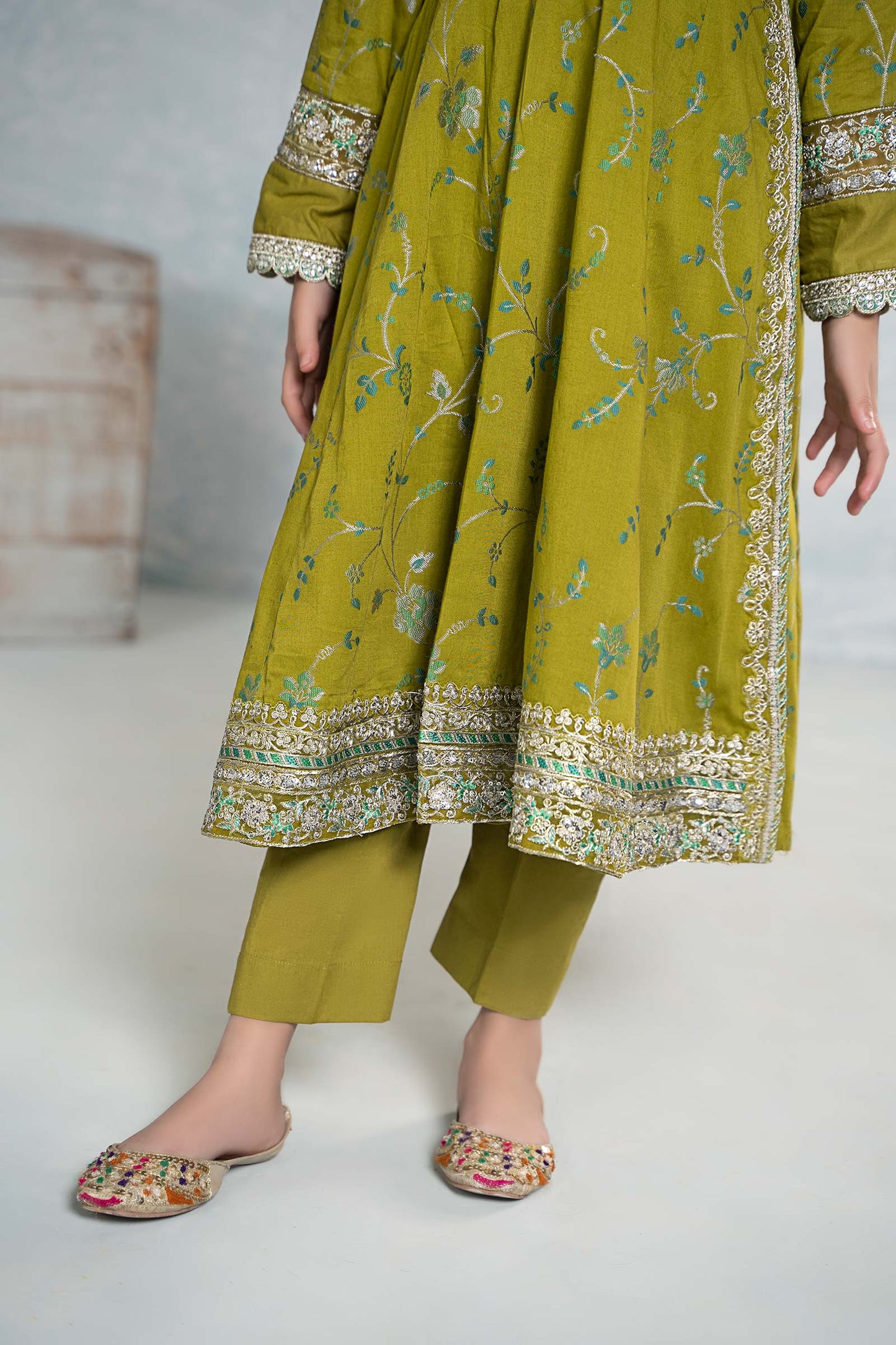 3 PIECE EMBROIDERED JACQUARD BROSHIA SUIT | MKD-EF24-23