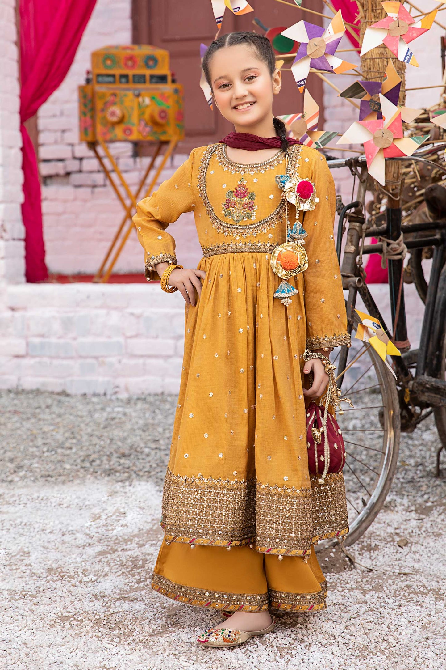 3 PIECE EMBROIDERED ZARI LAWN SUIT | MKS-EF24-33