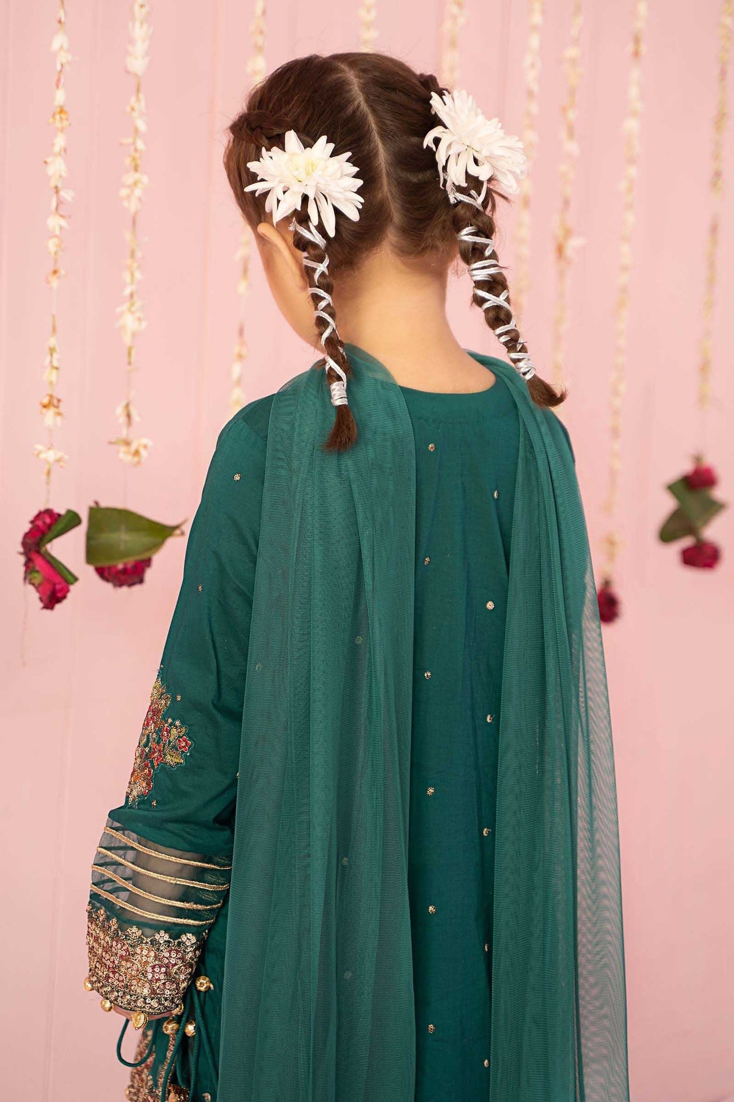 3 PIECE EMBROIDERED LAWN SUIT | MKD-EF24-17