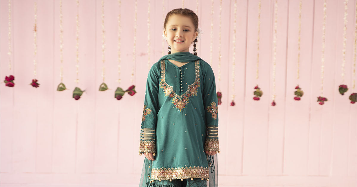 3 PIECE EMBROIDERED LAWN SUIT | MKD-EF24-17