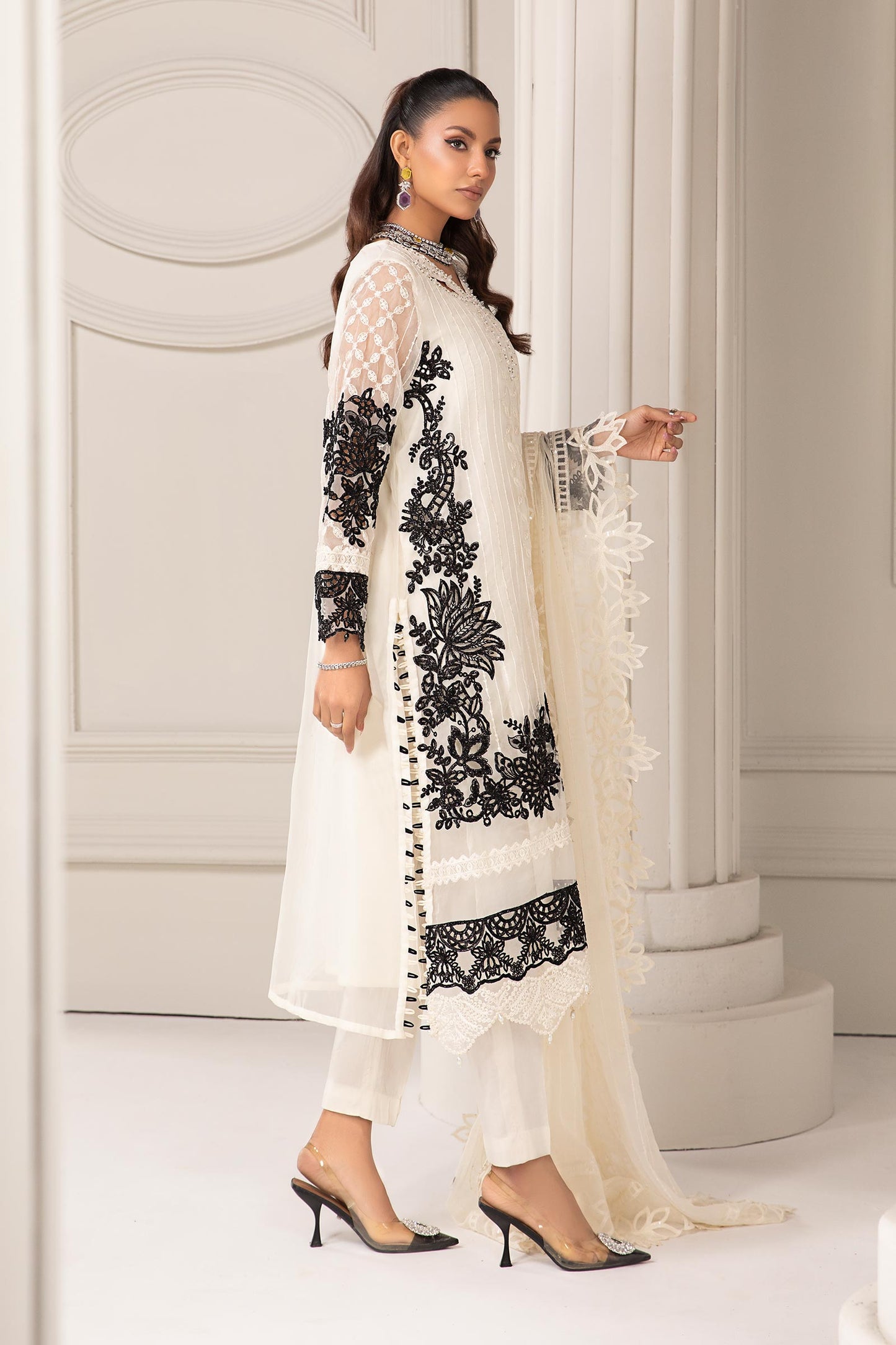 3 PIECE EMBROIDERED ORGANZA SUIT | SF-EF24-17