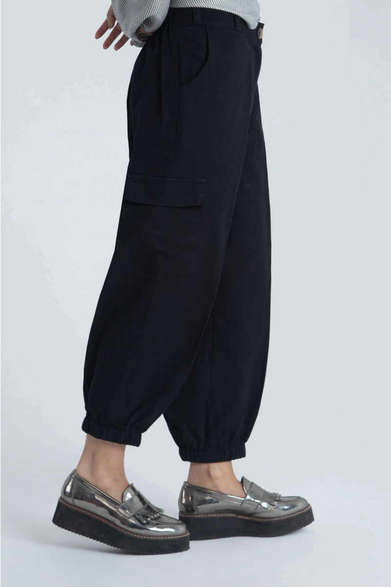 Trouser Black MB-W22-169