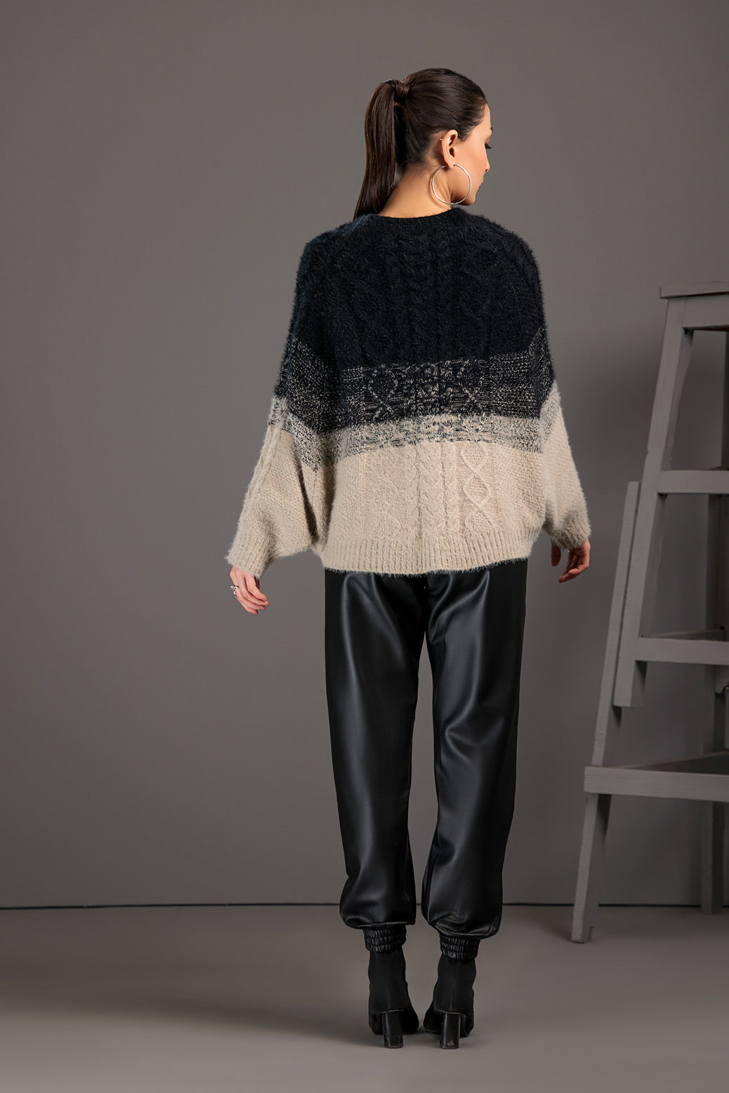 GRAY-FULL SLEEVE-SWEATERS (22V-010-64)