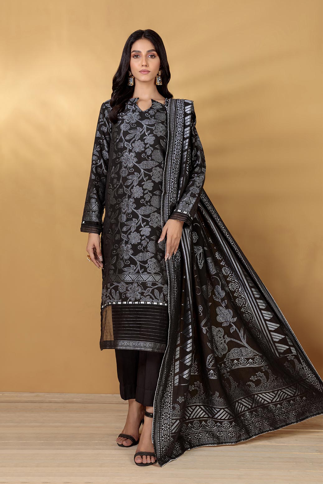 BLACK-JACQUARD-3 PIECE-SUIT (JRW223P02)