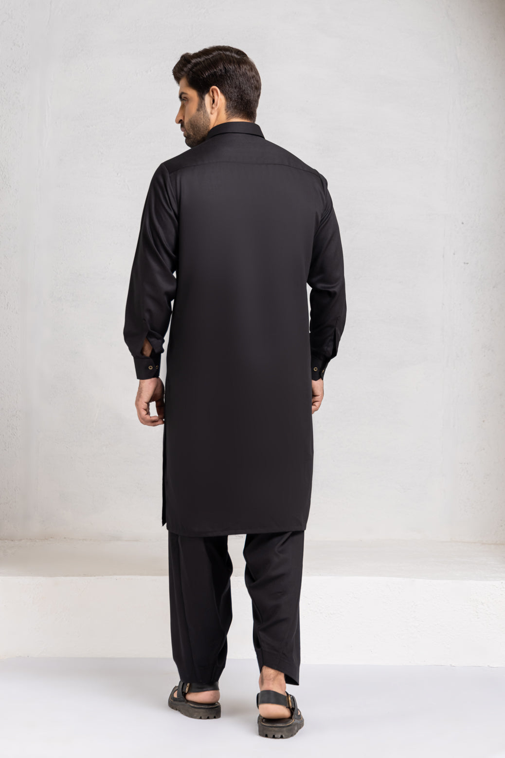 BLACK-BLENDED-KURTA SHALWAR (KSRW22-011)